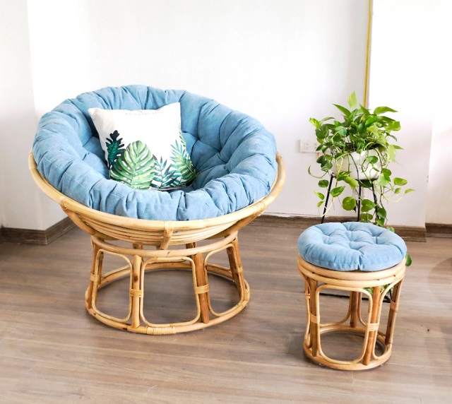 Chiếc ghế papasan kết hợp ghế đôn trang trí cho phòng khách thêm sinh động