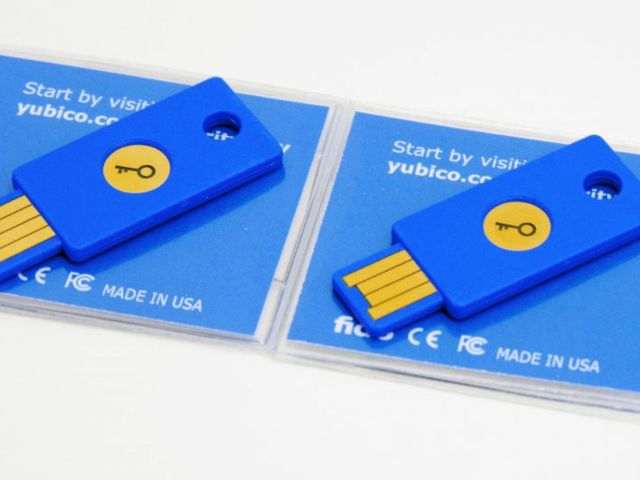 Chữ ký số USB Token được sử dụng bằng cách cắm trực tiếp USB vào máy tính