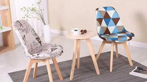 Ghế eames chân gỗ họa tiết