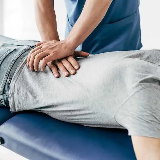 Phương pháp Chiropractic được các bác sĩ sử dụng để điều trị bệnh xương khớp