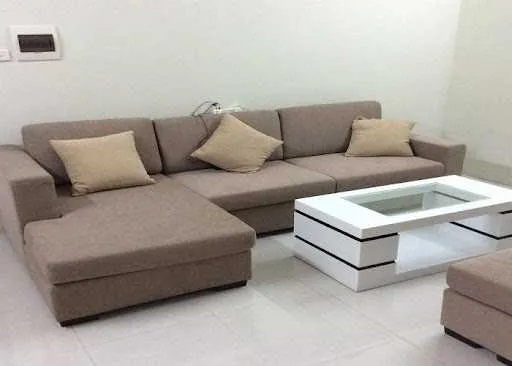 Sofa góc chữ L phù hợp với phòng khách hẹp về chiều rộng